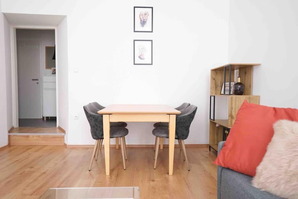 Modern Living In Center - Fully Equipped Wenen